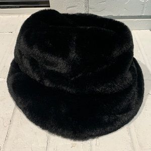 NEW ECHO Faux Fur Bucket Hat